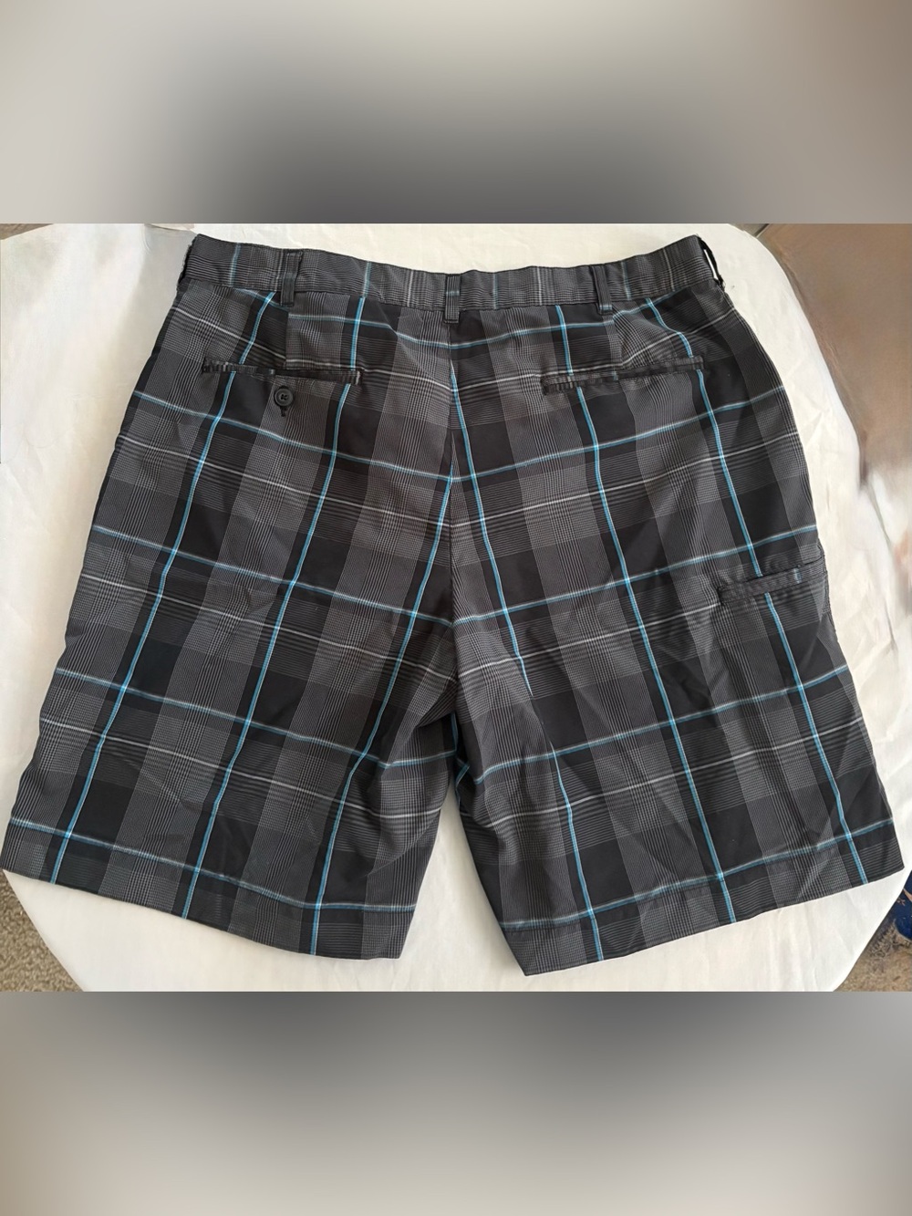 Champions Tour Men's Golf Shorts black, gray & blue plaid Sz 36
